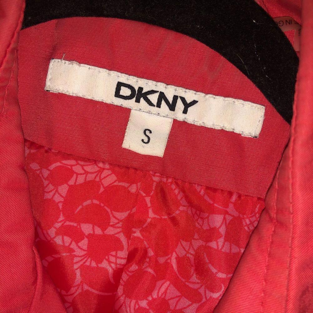 DKNY Trench Coat​​ - Picture 3 of 4